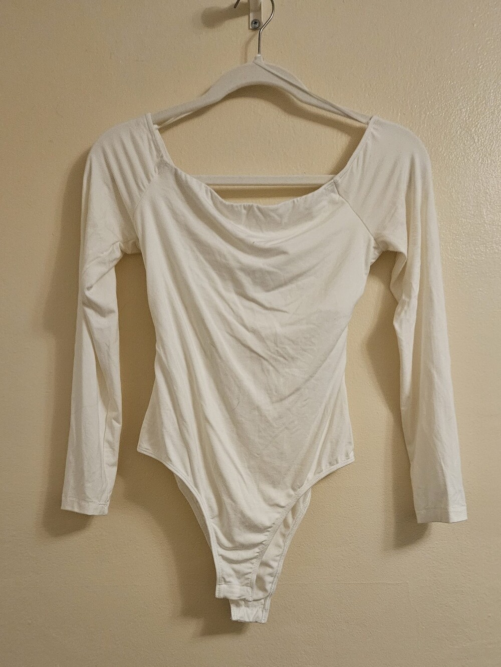 Vici Off White Long-Sleeve Scoop Neck Bodysuit